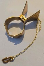Vintage Gold Tone Glove Clip Holder