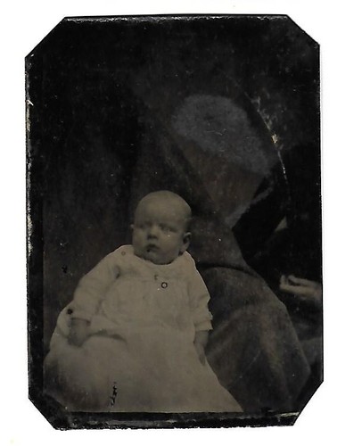 Antique hidden mother tintype - hidden,