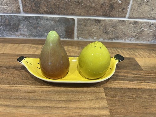 Vintage salt pepper set in - pepper,