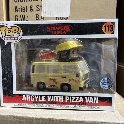 Argyle with pizza - argyle,