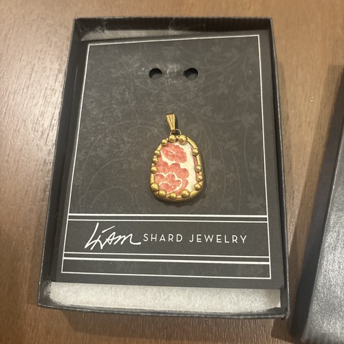 Liam hughes shard pendant - liam,