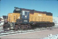 WC 2556 GP-35 (WISCONSIN CENTRAL - CNW) --- Original Slide T6-2