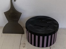 Lol Surprise OMG Doll Big Wig Doll Storage Box And Hanger Accessories (A4)