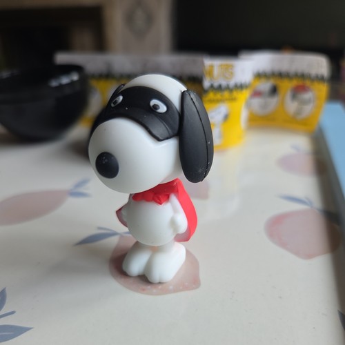 Peanuts snoopy mystery - peanuts, mini