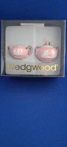 Wedgwood miniature pink - miniature,