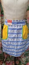 Vintage  1950s  Pinny Apron  pretty  Flowers Cotton old stock paper label unworn