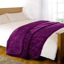 LUXURY FAUX FUR BLANKET BED