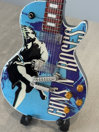 Guns roses miniature - guns,