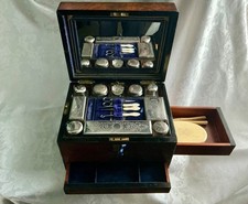 OUTSTANDING BURR WALNUT VICTORIAN VANITY JEWELLERY BOX WITH FULL INTERIOR .