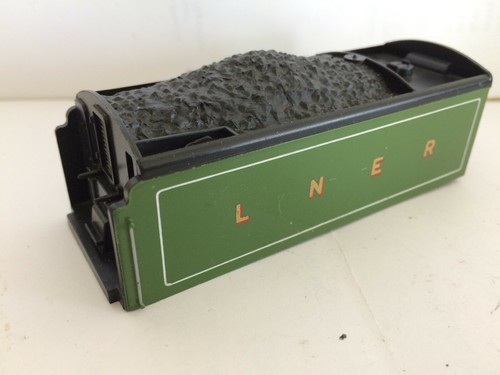 Hornby 4472 flying scotsman - flying,