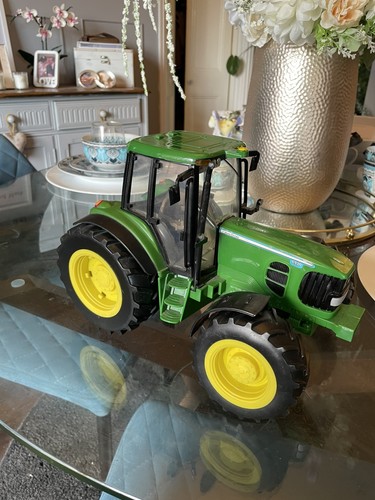 Britains ertl john deere 6930s - john,