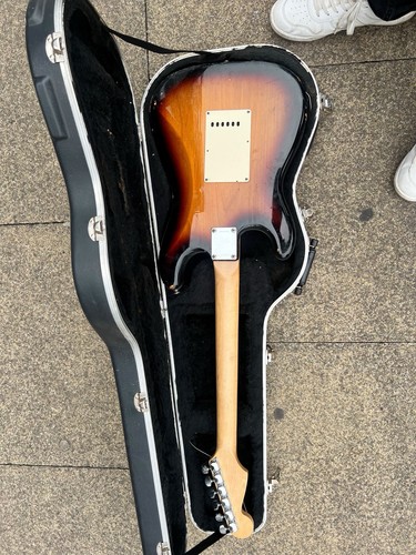 Squier by fender - 🎸,