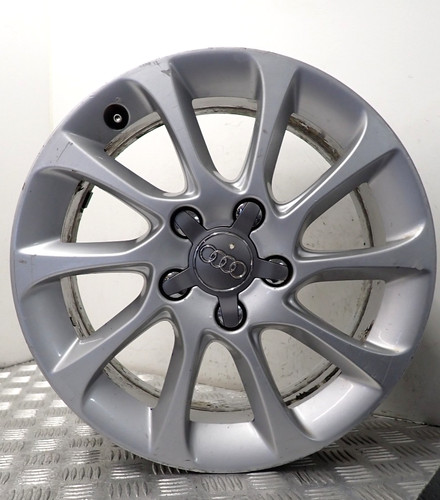 Audi silver alloy - 8v,