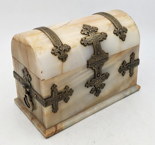 Victorian onyx ormolu casket - &,