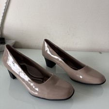 Pavers Patent Taupe Court