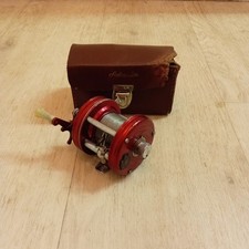 Abu Ambassadeur 5000 Reel 4 Screw Reel - Gray Arbor Red Flange RARE with Case