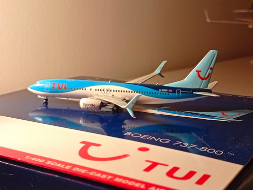Gemini jets tui airways - airways, boeing