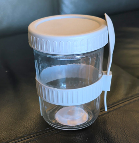 Breakfast the glass jar - on, go