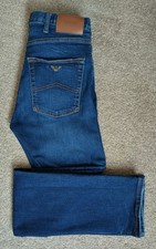 ARMANI J45 SLIM FIT BLUE JEANS. SIZE: 31" WAIST x 32" INSIDE LEG.