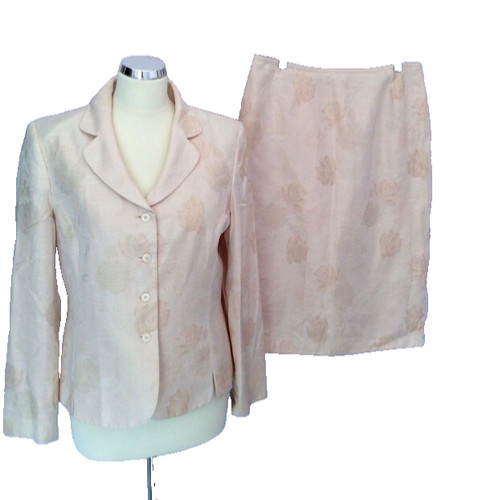 Kasper pale peach - pale, floral