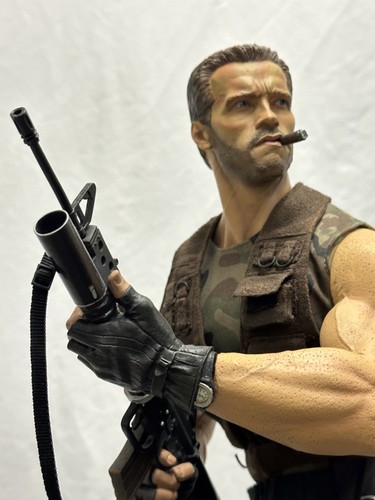 Sideshow scale predator - sideshow,