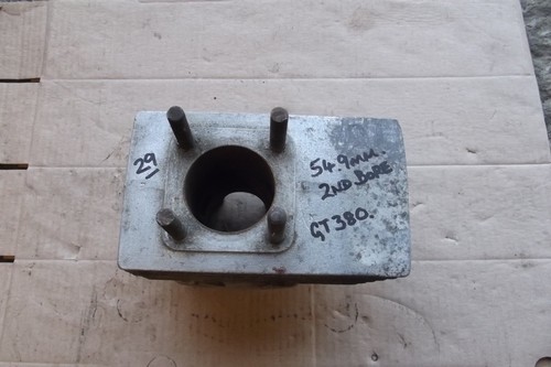 Suzuki gt380 centre cylinder - suzuki,