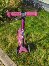 PINK MICRO MAXI DELUXE FOLDABLE LED Scooter Max Load 50kg SAN25