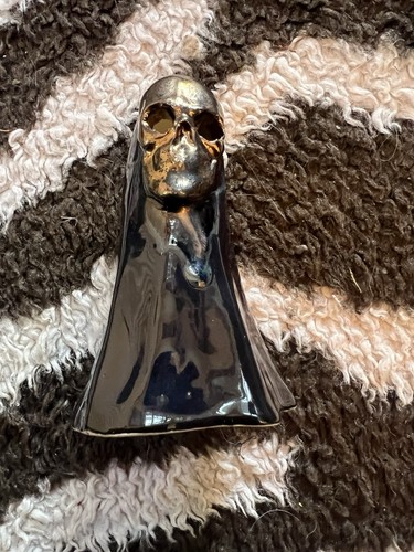Gothic skull candle - gothic, holder