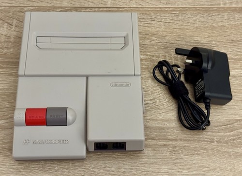 Nintendo famicom console - nintendo,