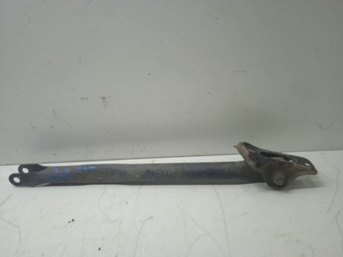 Lr001175 rear lower right - rear,