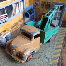Dinky Toys #430 Commer 'Dinky