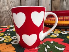 COLLECTABLE CATH KIDSTON RED & WHITE LOVE HEARTS STANLEY MUG