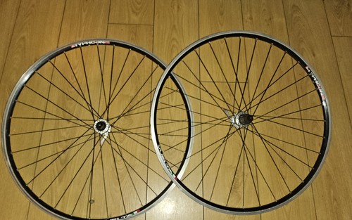 Vuelta typhoon road bike - typhoon,