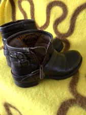 🦋Wrangler Black Leather