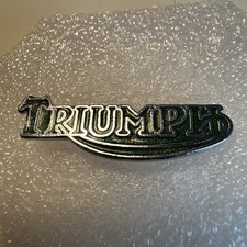 Motorcycle  Triumph Motorcycle Pin badge green 36x10mm 
