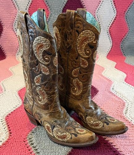 Corral paisley embroidered - corral,