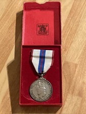 1977 OFFICIAL ROYAL MINT QUEEN ELIZABETH II JUBILEE MEDAL IN SILVER