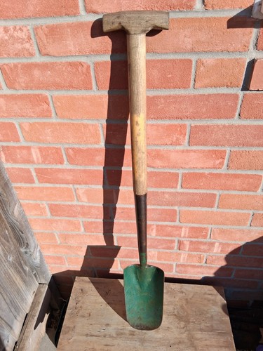 Bulldog post hole - bulldog,