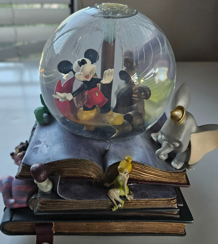 Rare large disney - large, snow