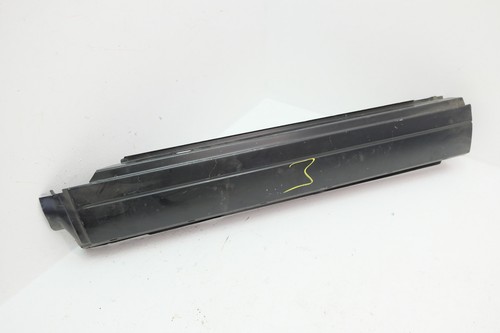 Side sills outer sills