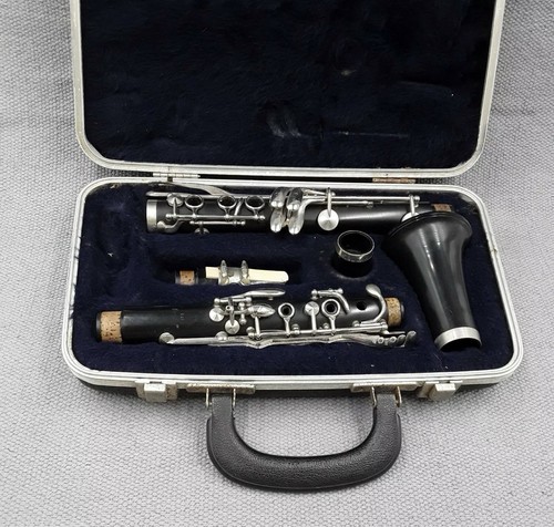 Clarinet black - clarinet,