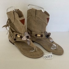 Beige Women's Size 8 Flat
