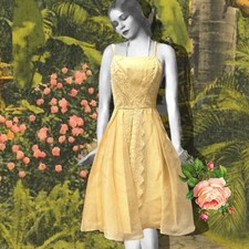 Vintage 1950s Yellow Lace Prom