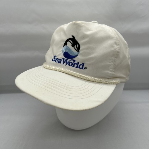 Vintage sea world - vintage, white