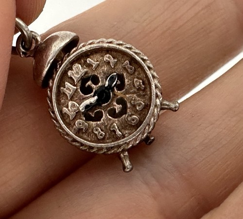 Nuvo vintage solid - solid, silver