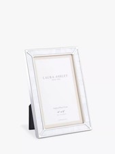 Laura Ashley Oakford Photo