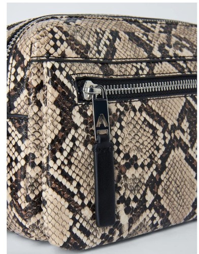 Cross body camera - , bag.