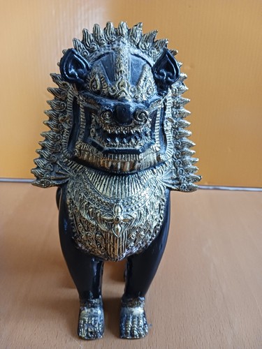 Thai sigha temple guardian - sigha,
