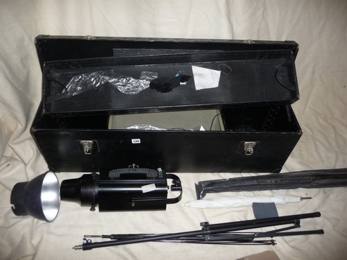 Studio flash outfit photolight - studio,