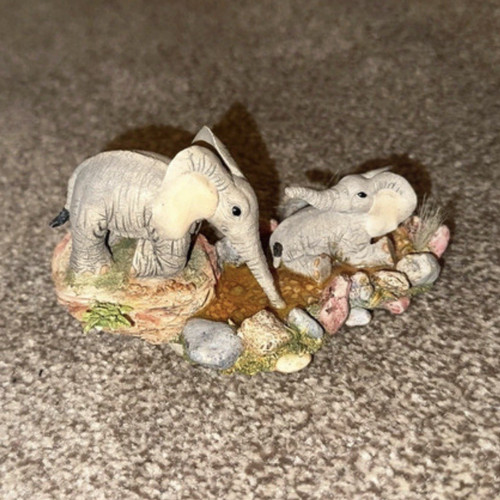 Elephant collectable figurine - elephant,